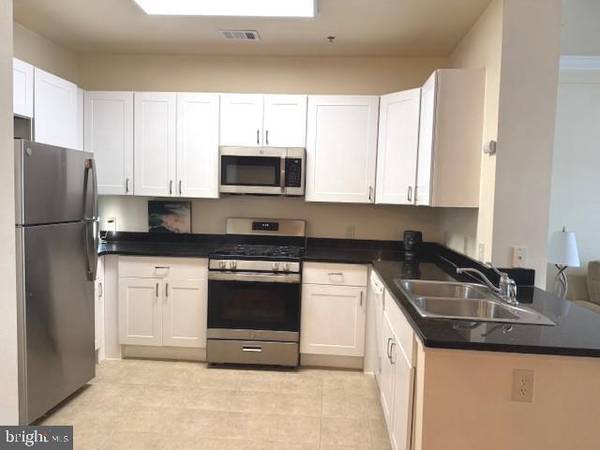 Rockville, MD 20850,501 HUNGERFORD DR #445