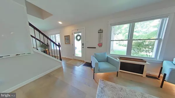 Woodbridge, VA 22193,5242 SUDBERRY LN