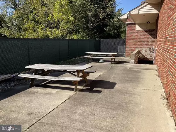 Hammonton, NJ 08037,300 RAILROAD AVE