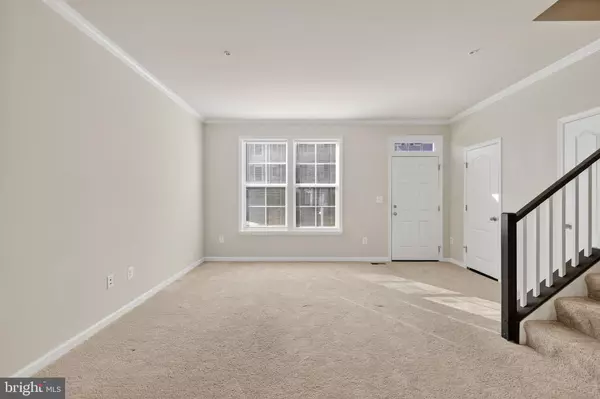 Laurel, MD 20707,1023 FLESTER LN