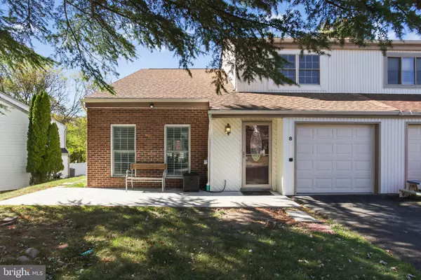 8 BARREL STAVE CIR, Horsham, PA 19044