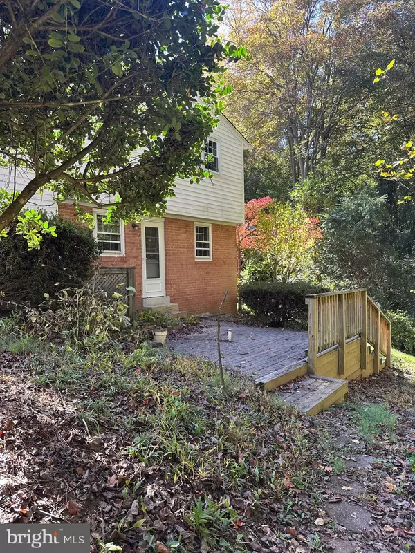 Annandale, VA 22003,8952 FALLING CREEK CT