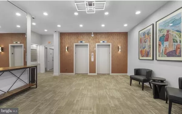 Washington, DC 20009,1800 R ST NW #808