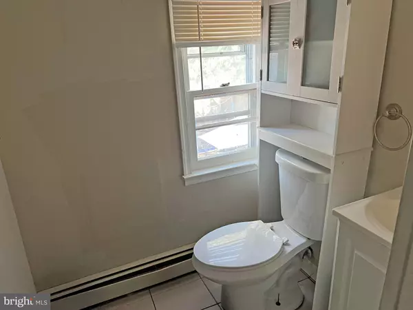 Bayville, NJ 08721,253 SHORE BLVD