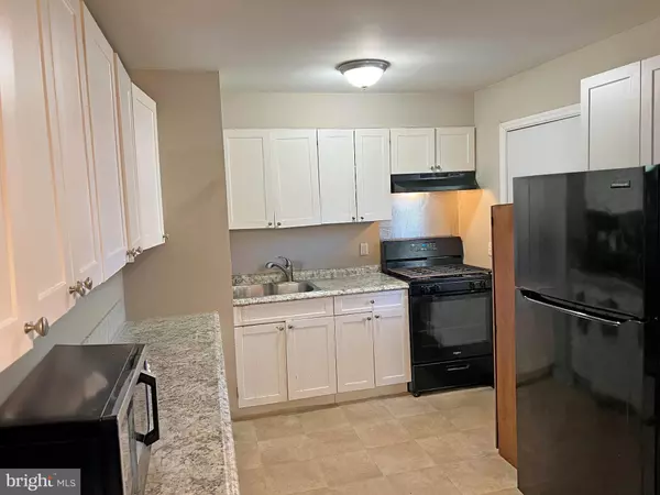 Bayville, NJ 08721,253 SHORE BLVD