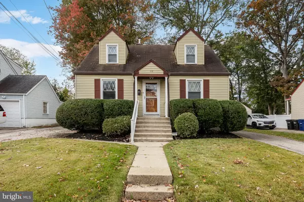 112 S MAPLE AVE, Maple Shade, NJ 08052