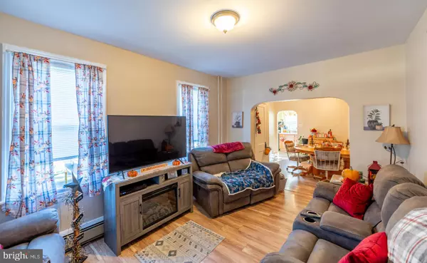 Telford, PA 18969,119-121 E BROAD ST