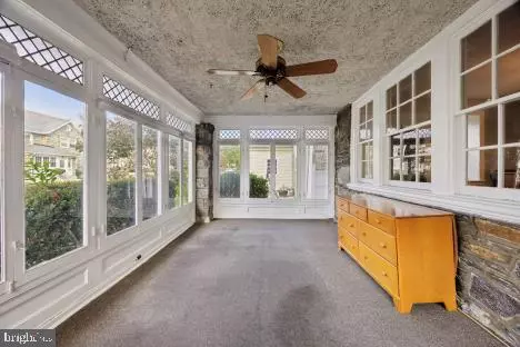 Upper Darby, PA 19082,7011 HAZEL AVE