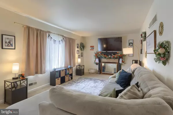 Harrisburg, PA 17113,662 WOODVIEW ST