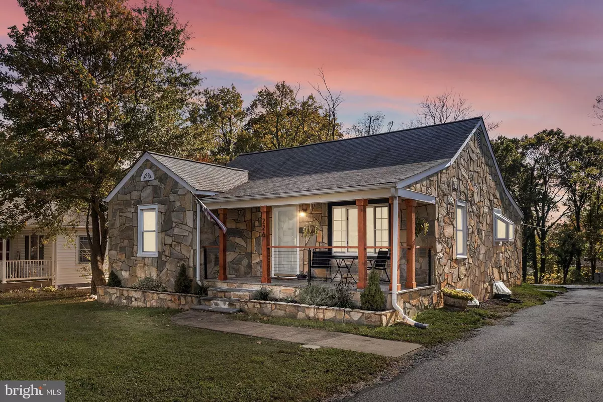 Fredericksburg, VA 22401,226 HILLCREST DR