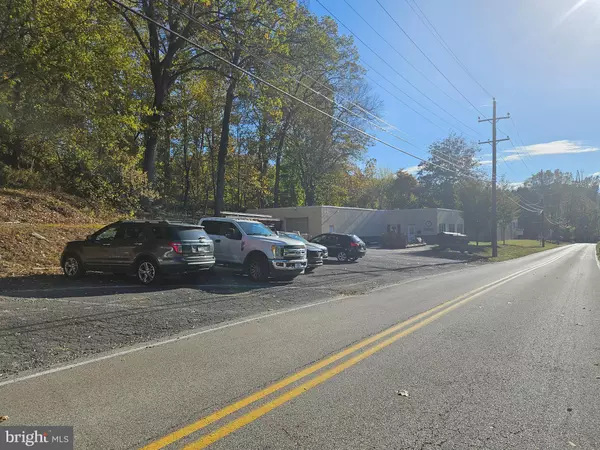 Conshohocken, PA 19428,9 RIVER RD