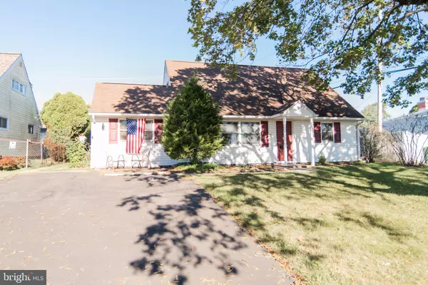 41 VALENTINE LN, Levittown, PA 19054