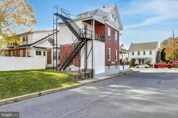 Mohnton, PA 19540,31 S WYOMISSING AVE