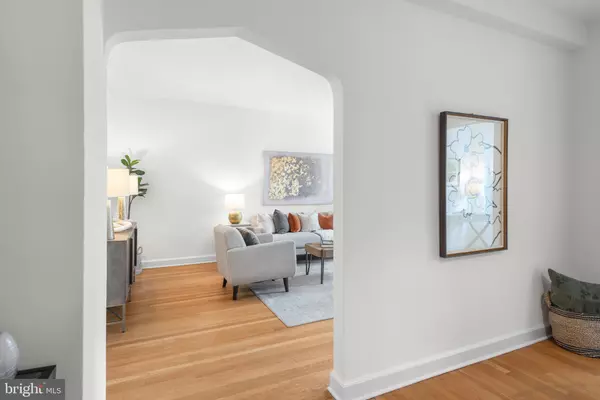 Washington, DC 20008,3601 CONNECTICUT AVE NW #202