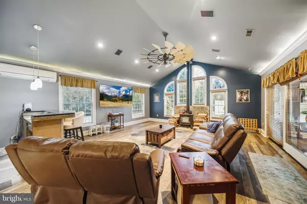 Atco, NJ 08004,24 DEER POND BLVD