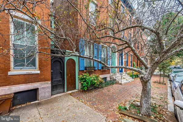 Philadelphia, PA 19130,2007 MOUNT VERNON ST #3R