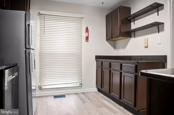 Laurel, MD 20707,14811 BELLE AMI DR #95