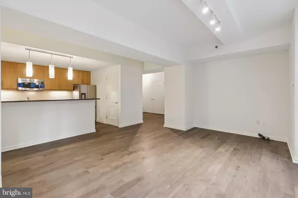 Philadelphia, PA 19102,1425 LOCUST ST #3A