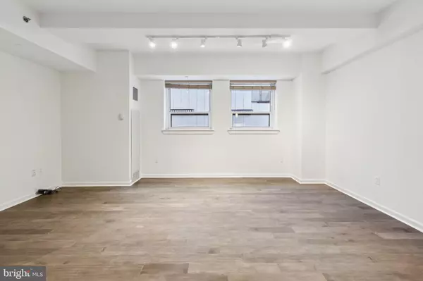 Philadelphia, PA 19102,1425 LOCUST ST #3A