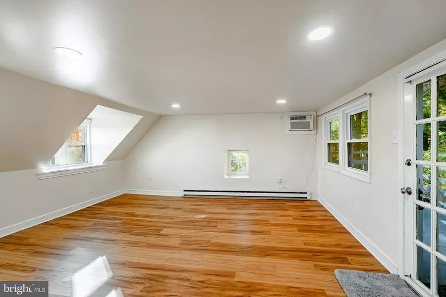 228 CRAWFORD AVE #3, Conshohocken, PA 19428