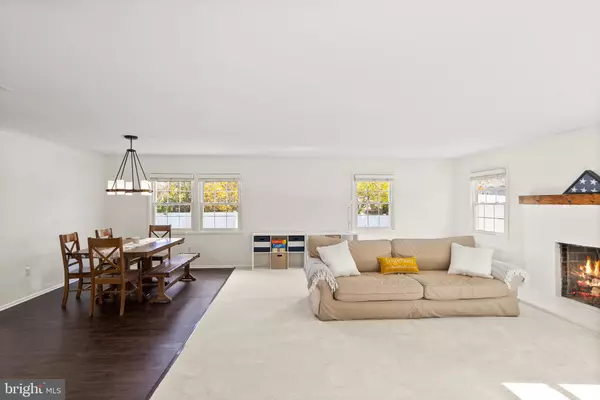 Fairfax, VA 22033,13116 PENNDALE LN