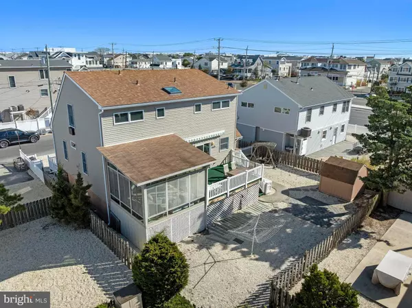 Long Beach Township, NJ 08008,10 MERMAID LN