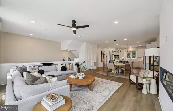 Laurel, MD 20724,1122 CRESTED WOOD DR