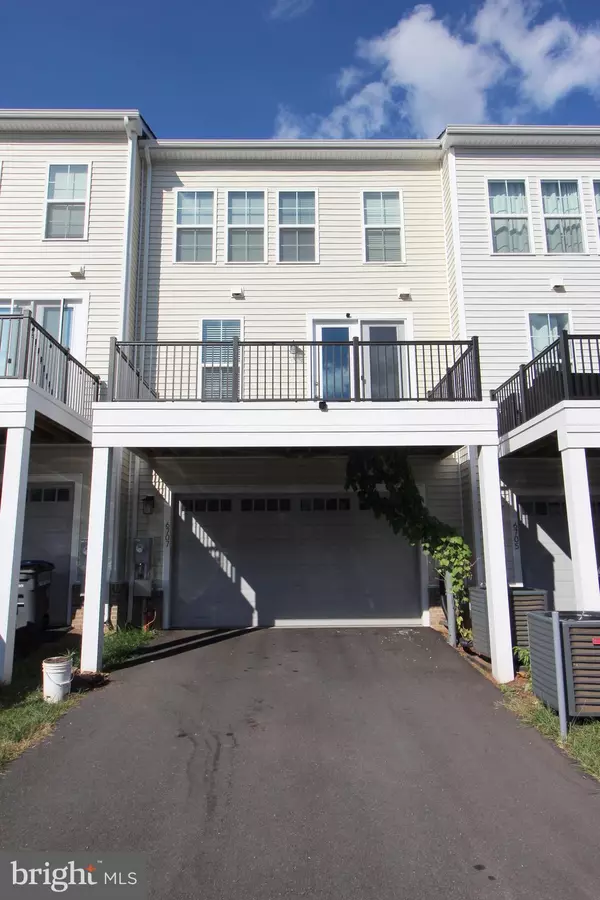 6707 UPLAND MANOR DR, Gainesville, VA 20155