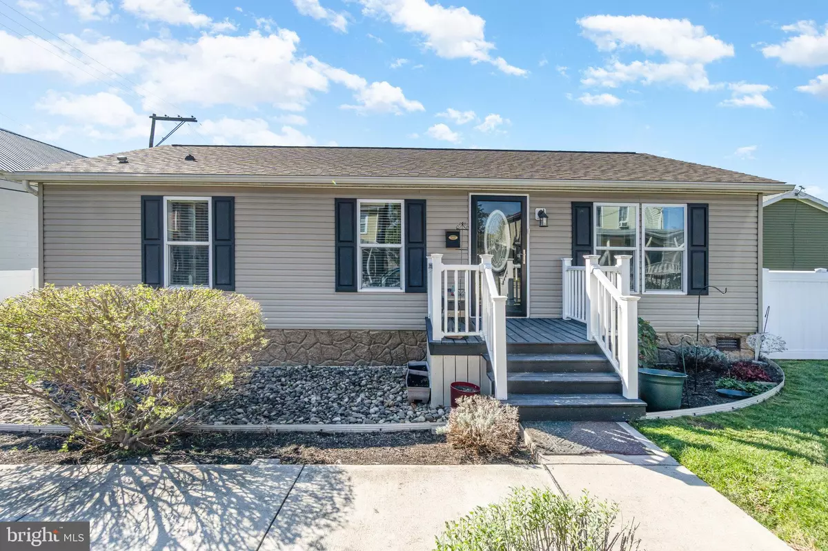 Palmyra, PA 17078,421 N RAILROAD ST