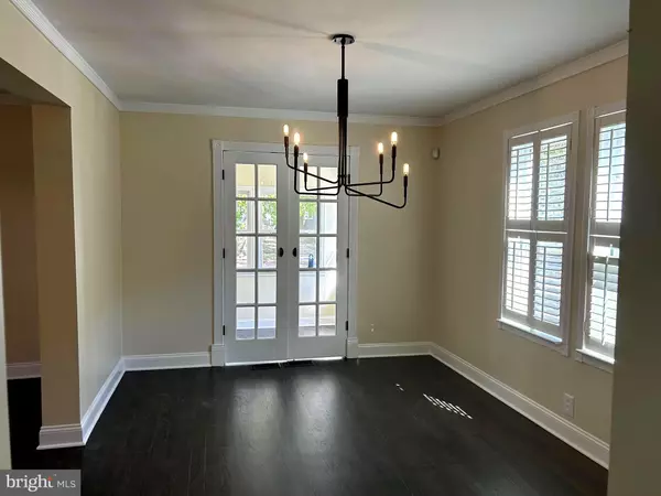 Riverton, NJ 08077,614 LINDEN AVE