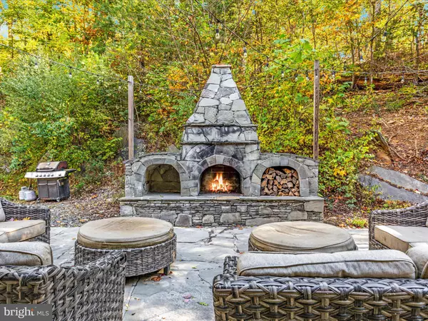 The Plains, VA 20198,3497 BULL RUN MOUNTAIN RD