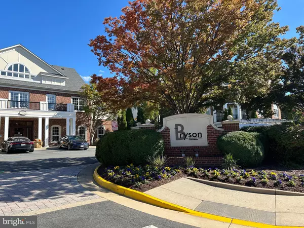 Herndon, VA 20171,12933 CENTRE PARK CIR #305