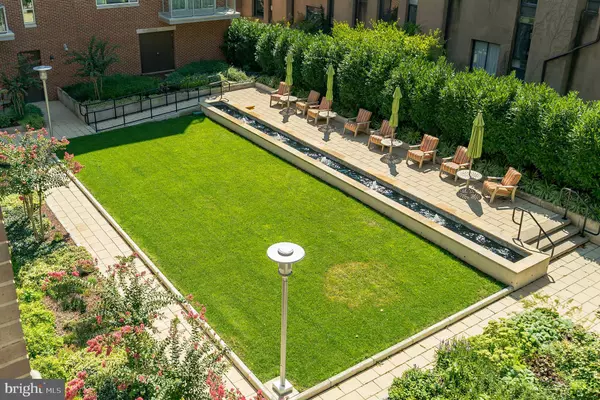 Philadelphia, PA 19147,410 S FRONT ST #209