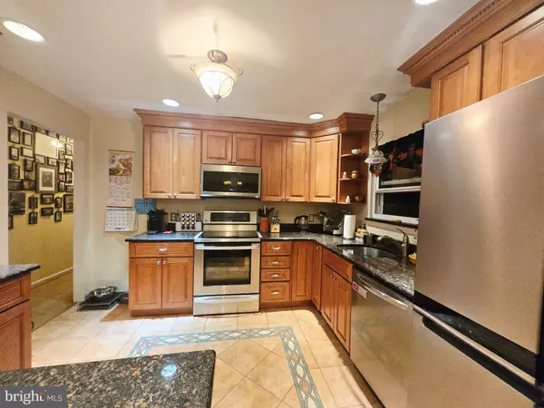 Upper Chichester, PA 19061,33 MULBERRY ST