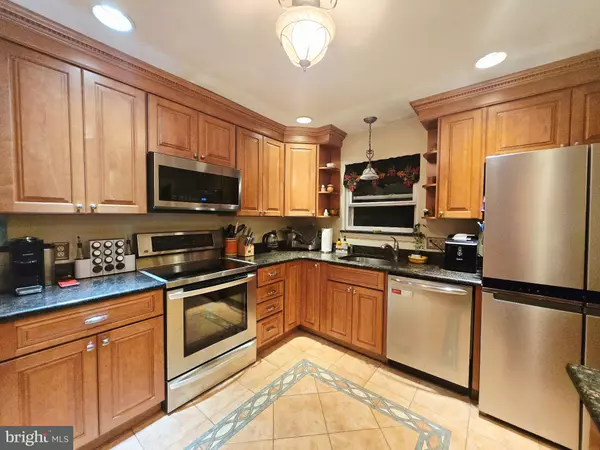 Upper Chichester, PA 19061,33 MULBERRY ST