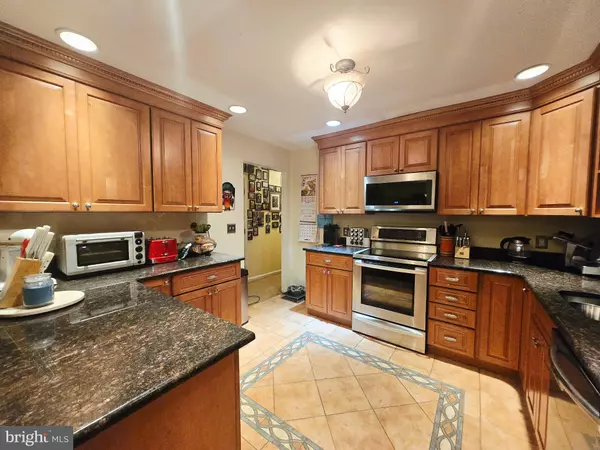 Upper Chichester, PA 19061,33 MULBERRY ST