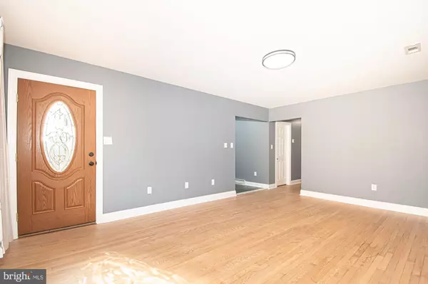 Front Royal, VA 22630,812 VIRGINIA AVE