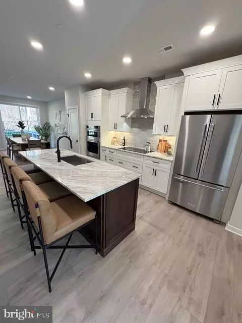 Downingtown, PA 19335,16 GRAYSON LN