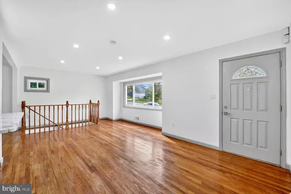 Oxon Hill, MD 20745,5604 DUNDALK DR