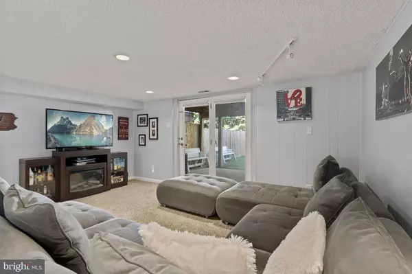 Philadelphia, PA 19114,3581 NOTTINGHAM LN