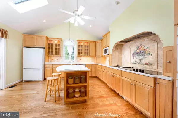 Montgomery Village, MD 20886,9841 MEADOWCROFT LN