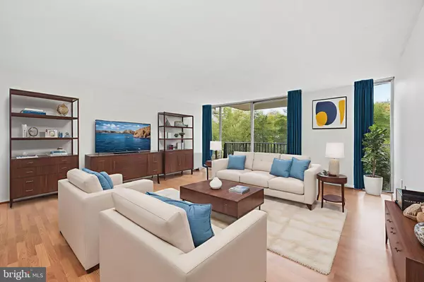 Arlington, VA 22204,4600 S FOUR MILE RUN DR #321