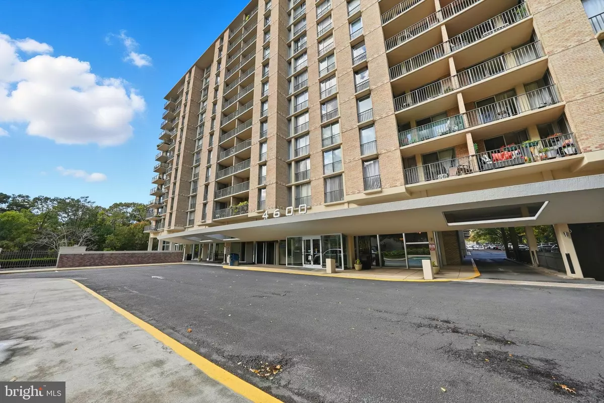 Arlington, VA 22204,4600 S FOUR MILE RUN DR #321