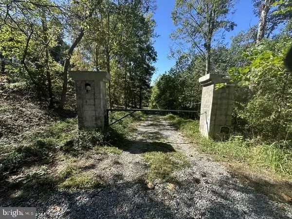 Harpers Ferry, WV 25425,1 RIVER FOREST LA