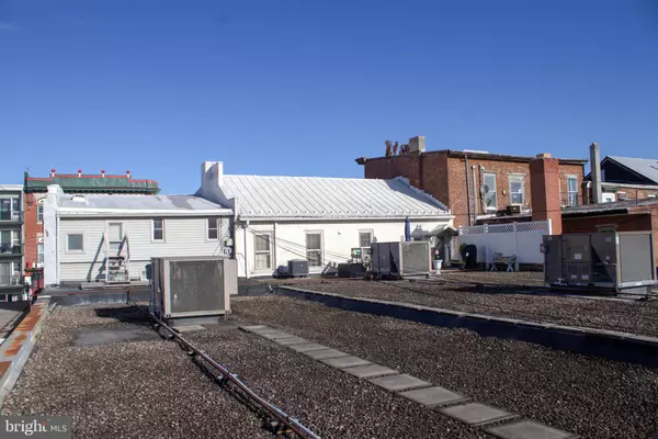 Mechanicsburg, PA 17055,23-29 W MAIN ST