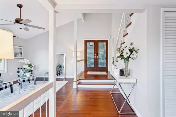 Sterling, VA 20164,126 HILLSDALE DR