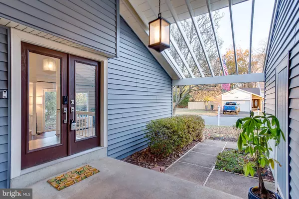 Sterling, VA 20164,126 HILLSDALE DR