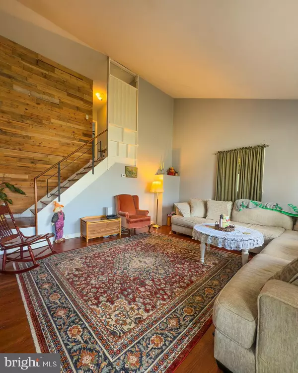 Ridley Park, PA 19078,1095 WEST CIR
