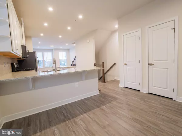 Suitland, MD 20746,2828 ARTS VISTA BLVD