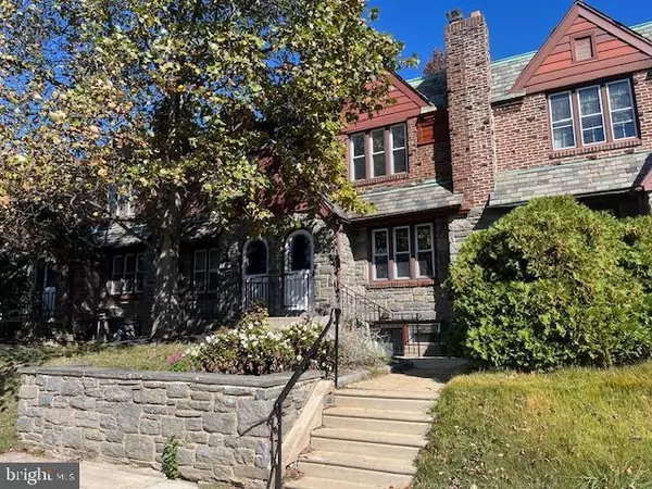 911 DARBY RD, Havertown, PA 19083